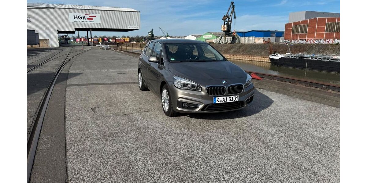 BMW 220 Active Tourer 104.000 km 16.500 &euro; Köln 50737
