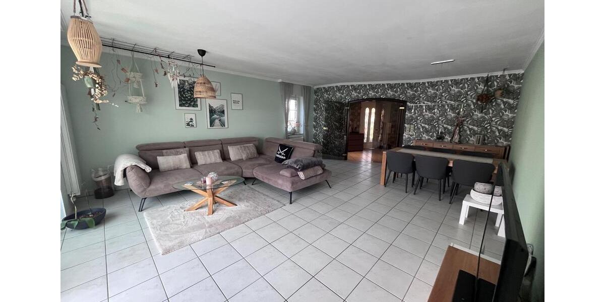 Einfamilienhaus Bergheim - 4 Zimmer, 167 m&sup2;, 1.920&euro; | Angebot:25899926