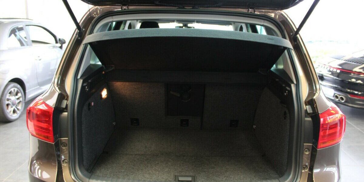 VW Tiguan 2.0 TDI DPF BMT Sport&Style 100.661 km 10.980 &euro; Euskirchen 53881