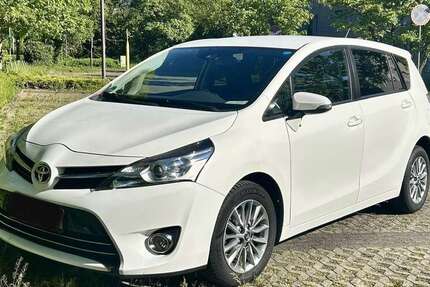 Toyota Verso 150.000 km 13.400 &euro; Bonn 53227