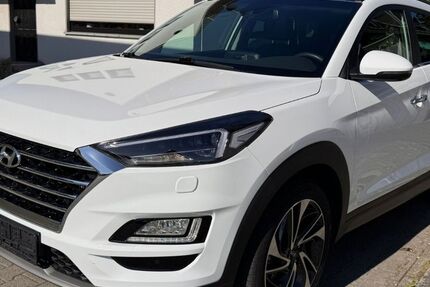 Hyundai TUCSON 32.000 km 22.500 &euro; Troisdorf 53842
