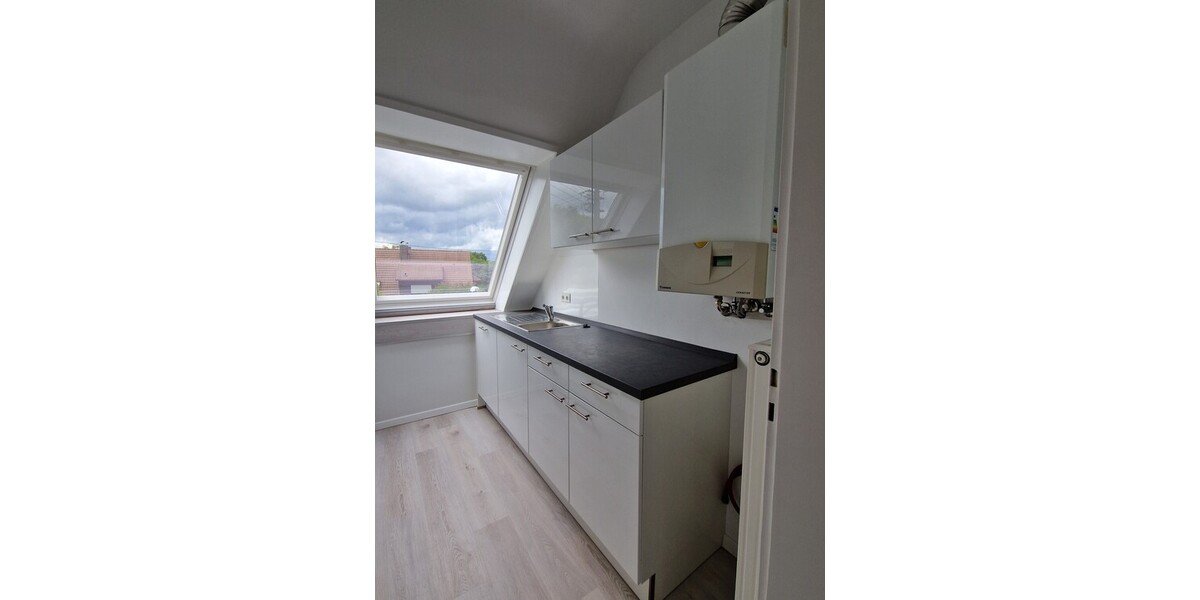 Wohlfühlwohnung mit Balkon und Einbauküche - Dachgeschoßwohnung Sankt Augustin | Angebot:26083185