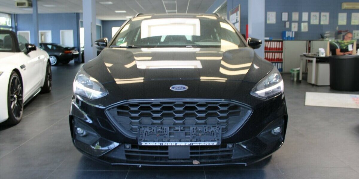 Ford Focus Turnier 1.5 EcoBlue St-Line X 155.940 km 11.480 &euro; Euskirchen 53881