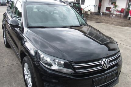 VW Tiguan 149.000 km 8.800 &euro; Leverkusen 51371