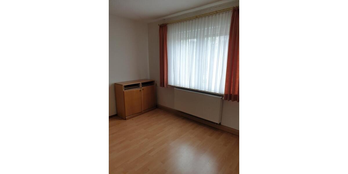 Etagenwohnung Lohmar - 3 Zimmer, 75 m&sup2;, 600&euro; | Angebot:25967628