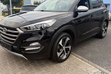 Hyundai TUCSON 149.000 km 13.500 &euro; brühl 50321
