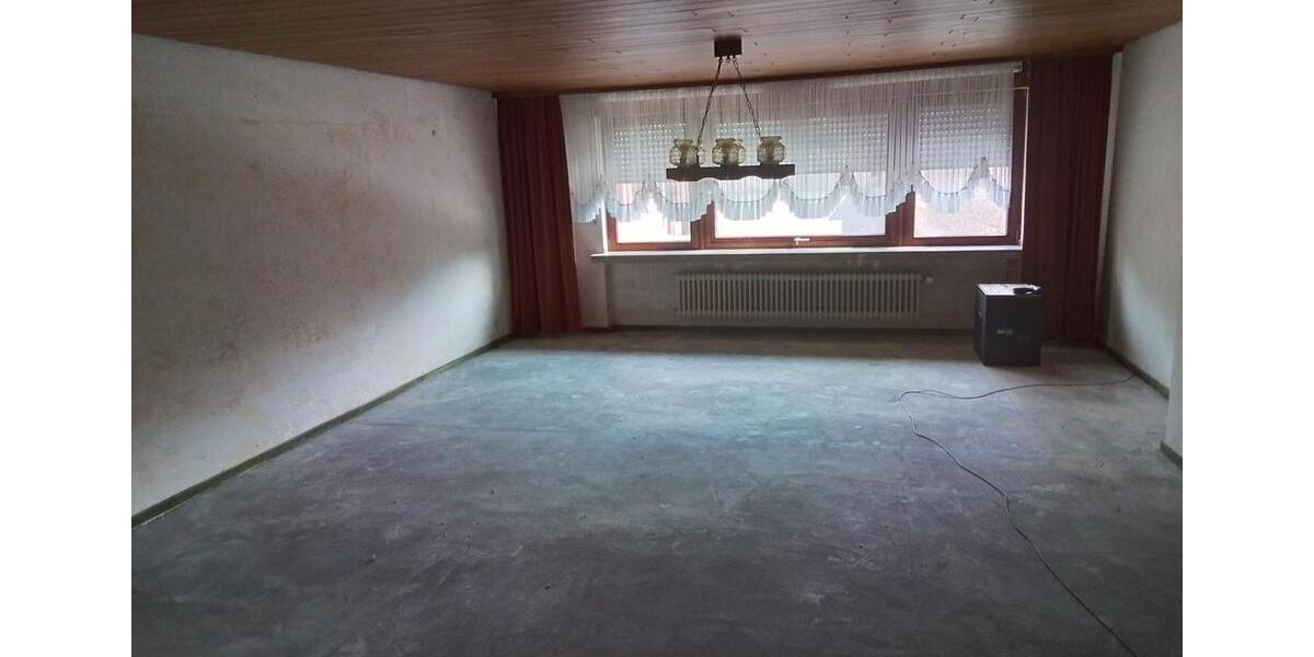Einfamilienhaus Zülpich - 7 Zimmer, 245 m&sup2;, 325.000&euro; | Angebot:27080319