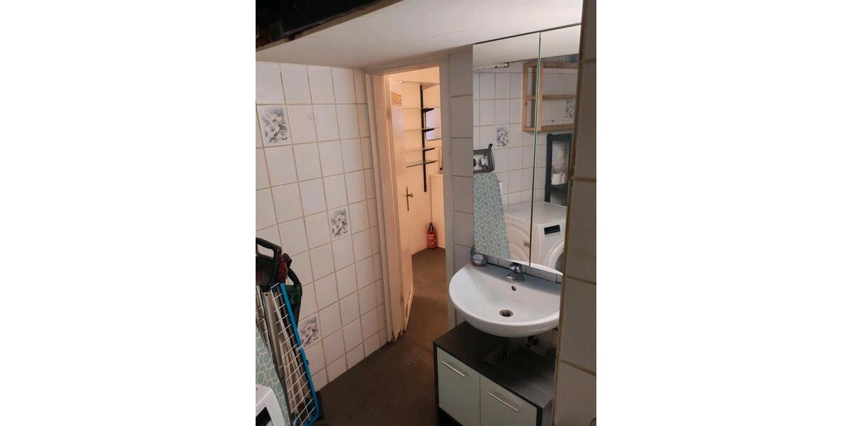 Etagenwohnung Köln Innenstadt - 1 Zimmer, 28 m&sup2;, 900&euro; | Angebot:25714425