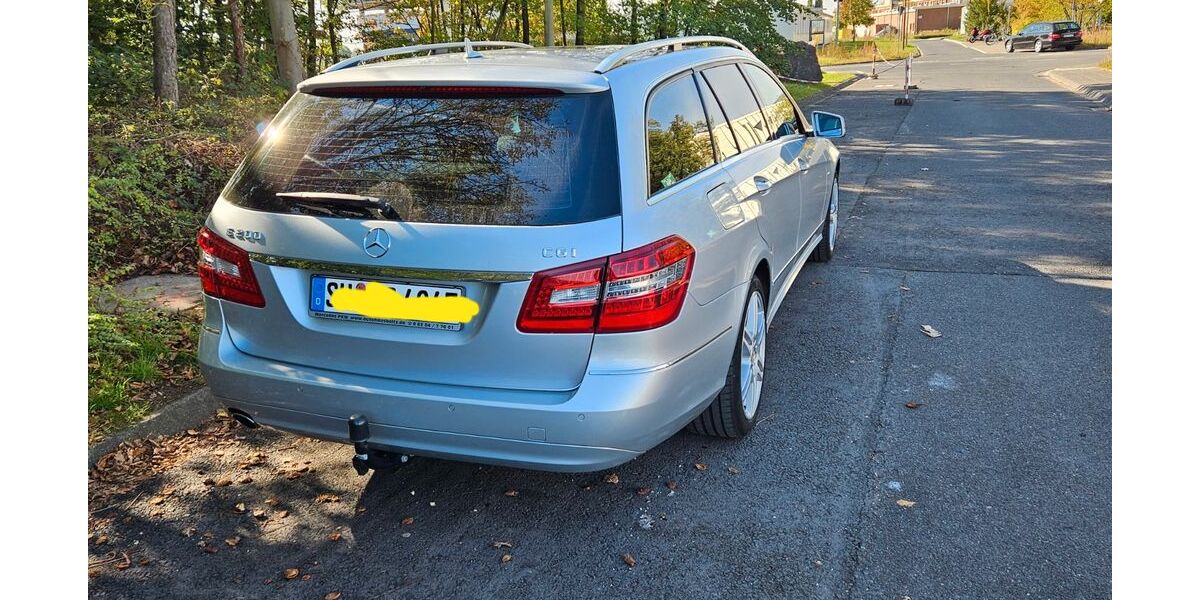 Mercedes-Benz E 200 91.500 km 13.600 &euro; Siegburg 53721