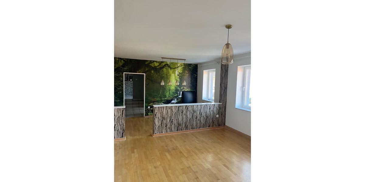 Etagenwohnung Rösrath - 4 Zimmer, 119 m&sup2;, 1.450&euro; | Angebot:25995534