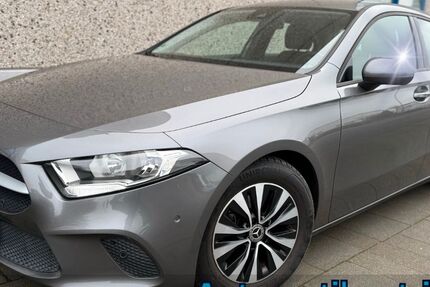 Mercedes-Benz A 180 129.000 km 17.999 &euro; Köln 50739