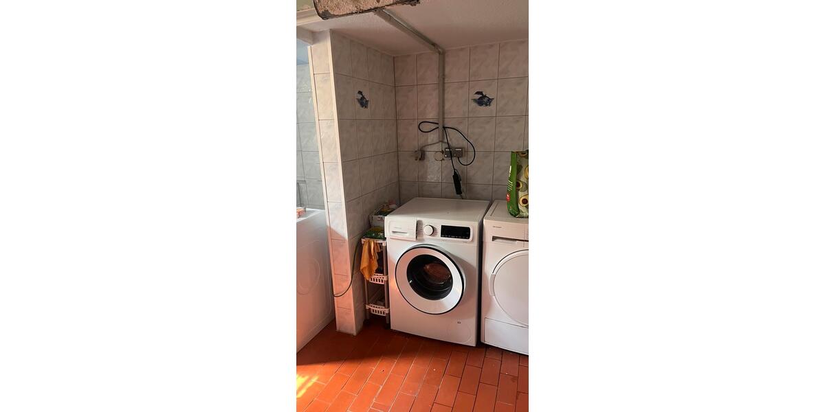 Dachgeschoßwohnung Niederkassel - 2 Zimmer, 49 m&sup2;, 870&euro; | Angebot:26669629