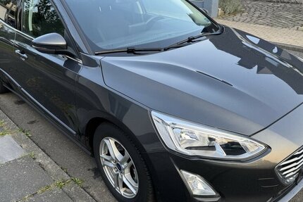 Ford Focus Navi+Temp+Sitzh+Spurh+CarPlay+6xServ+1H+E6 93.000 km 11.250 &euro; Erftstadt 50374