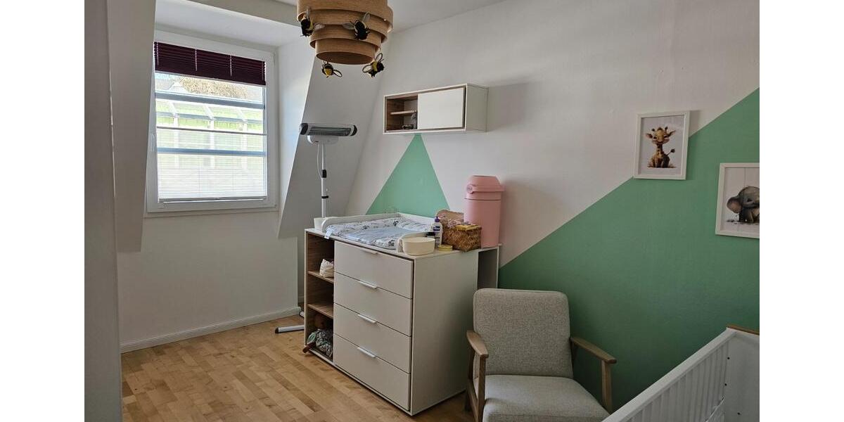 Dachgeschoßwohnung Frechen - 4 Zimmer, 94 m&sup2;, 410.000&euro; | Angebot:25772336