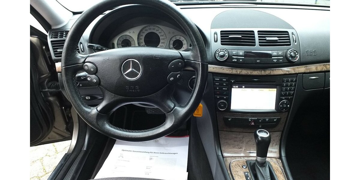 Mercedes-Benz E 230 T AVANTGARDE COMAND EL.DACH/HECKKLAPPE PTS 162.511 km 11.704 &euro; Köln 50858