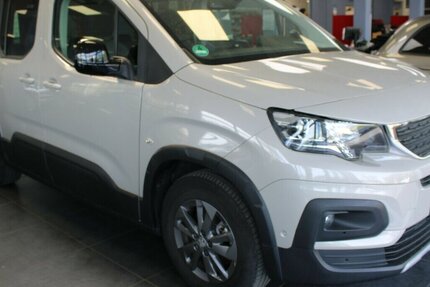 Peugeot e-Rifter Elektro L1 Allure Pack 12.978 km 21.980 &euro; Euskirchen 53881