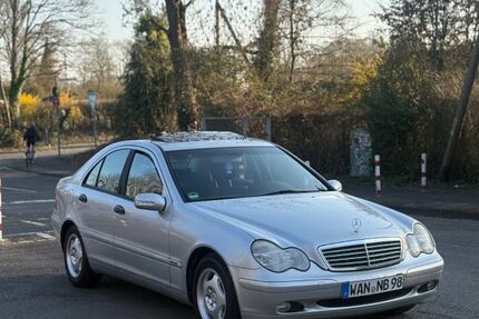 Mercedes-Benz C 180 207.500 km 1.500 &euro; Köln 50937