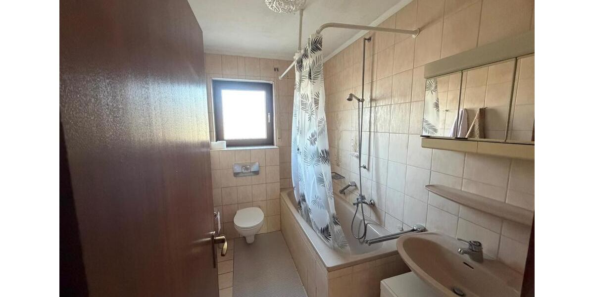 Etagenwohnung Köln Nippes - 2.5 Zimmer, 77 m&sup2;, 1.110&euro; | Angebot:26013849
