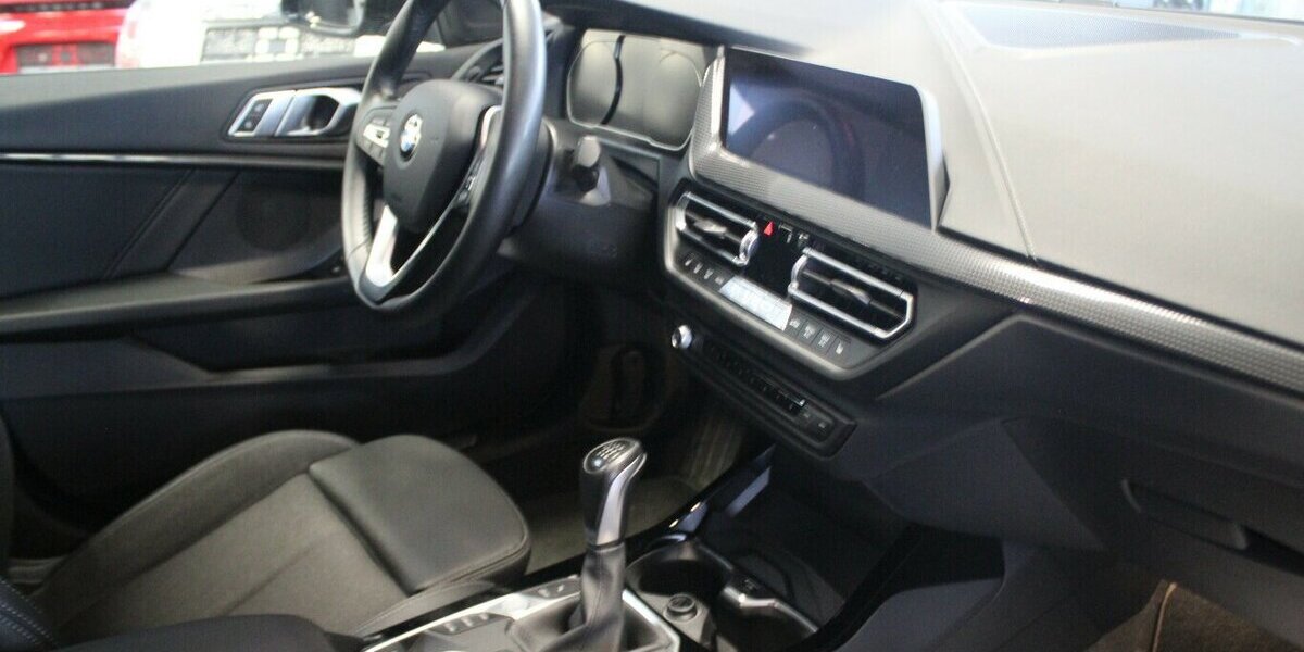 BMW 218 218i Gran Coupe Sport Line 84.315 km 19.980 &euro; Euskirchen 53881