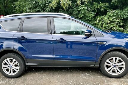 Ford Kuga 63.300 km 9.950 &euro; Kreuzau 52372