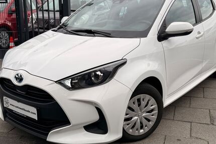 Toyota Yaris 90.278 km 14.990 &euro; Köln 51065