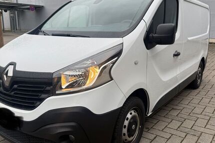Renault Trafic 102.215 km 11.450 &euro; Siegburg 53721