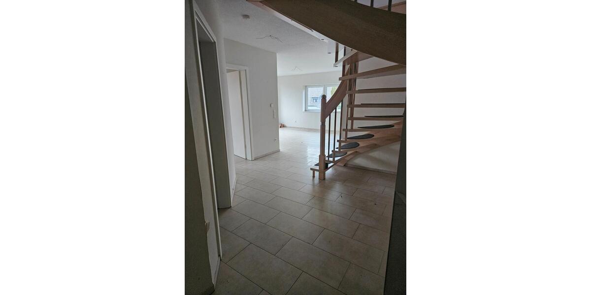 Maisonettenwohnung Lohmar - 3 Zimmer, 86 m&sup2;, 1.075&euro; | Angebot:26036950