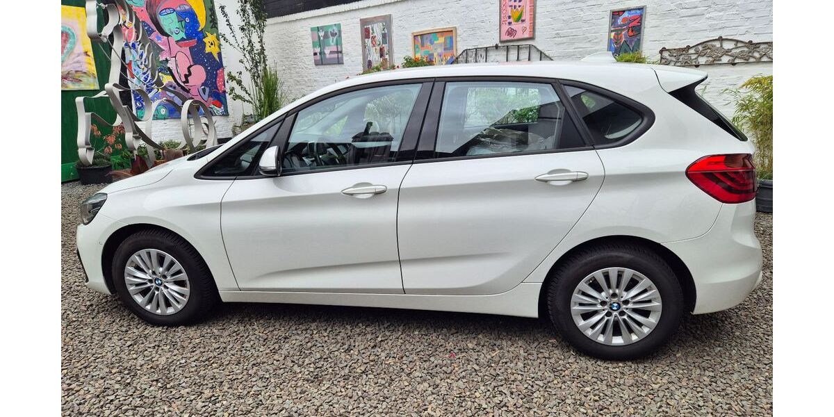 BMW 218 Active Tourer 84.142 km 17.600 &euro; Vettweiß 52391