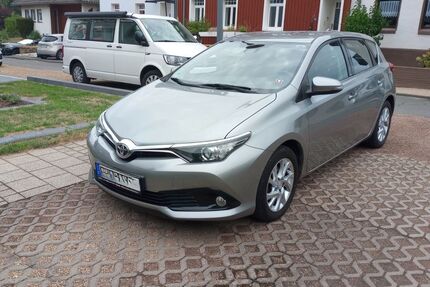 Toyota Auris 123.000 km 9.500 &euro; Zülpich 53909