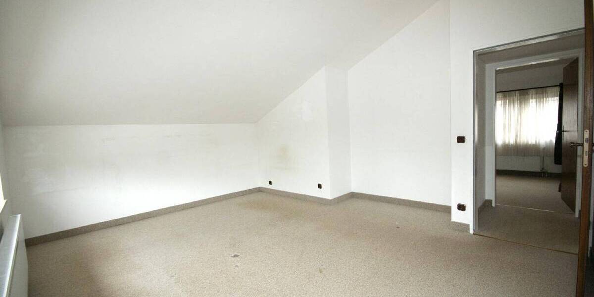 Etagenwohnung Köln Wahn - 4 Zimmer, 88 m&sup2;, 750&euro; | Angebot:26642082