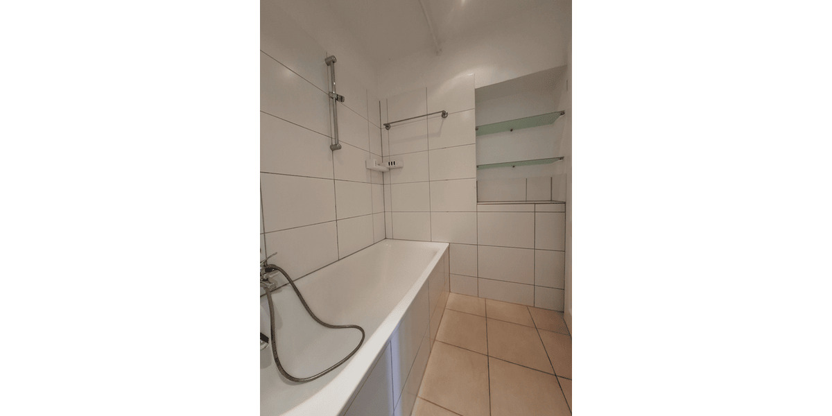 Etagenwohnung Bonn Zentrum - 2 Zimmer, 52 m&sup2;, 710&euro; | Angebot:26826936