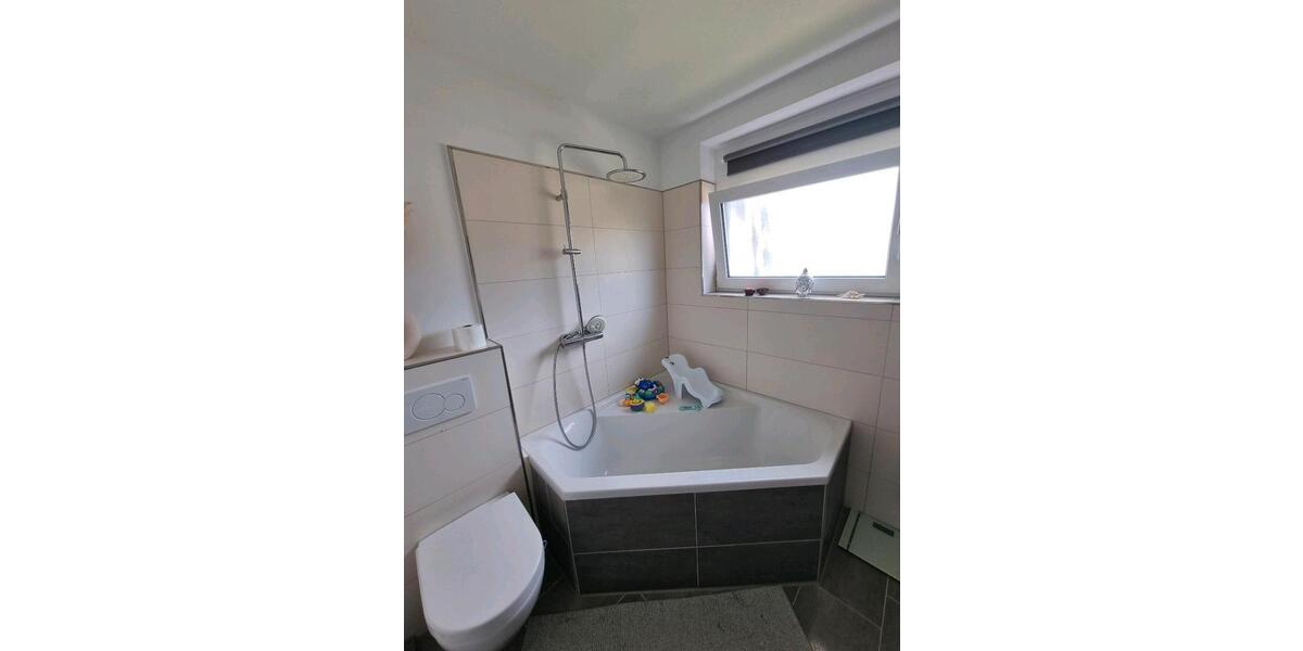 Etagenwohnung Wesseling - 3 Zimmer, 81 m&sup2;, 1.200&euro; | Angebot:25892881