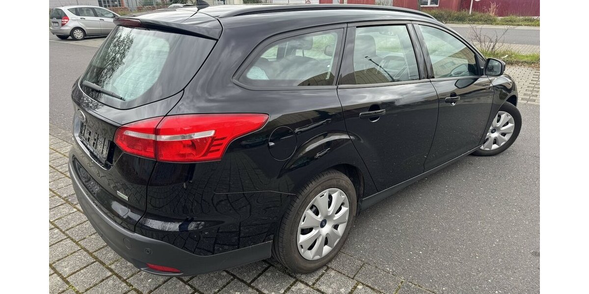 Ford Focus Klima Navi Zahnr.+Wa.-PumpeNeu SR+WR 1.Hd. 115.000 km 6.900 &euro; Erftstadt 50374