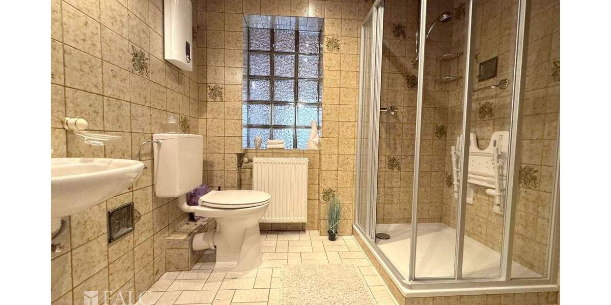 Einfamilienhaus Siegburg - 4 Zimmer, 100 m&sup2;, 309.000&euro; | Angebot:25739537