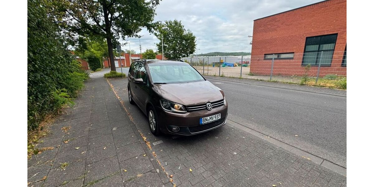 VW Touran 254.000 km 4.000 &euro; Bonn 53225