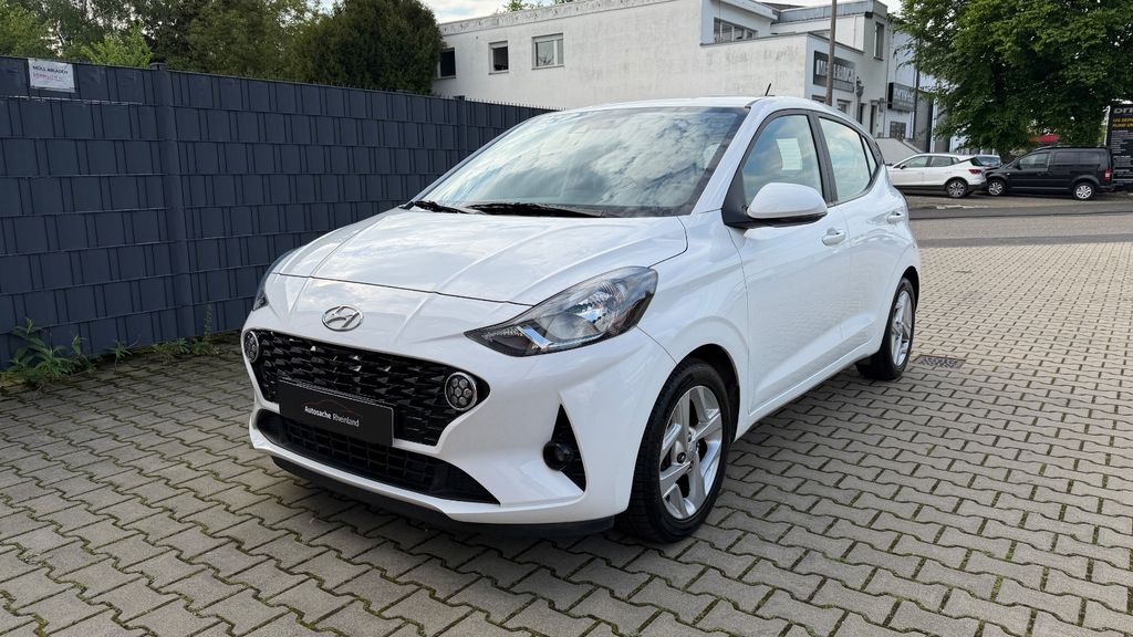 Hyundai i10 58.942 km 11.390 &euro; Köln 50859
