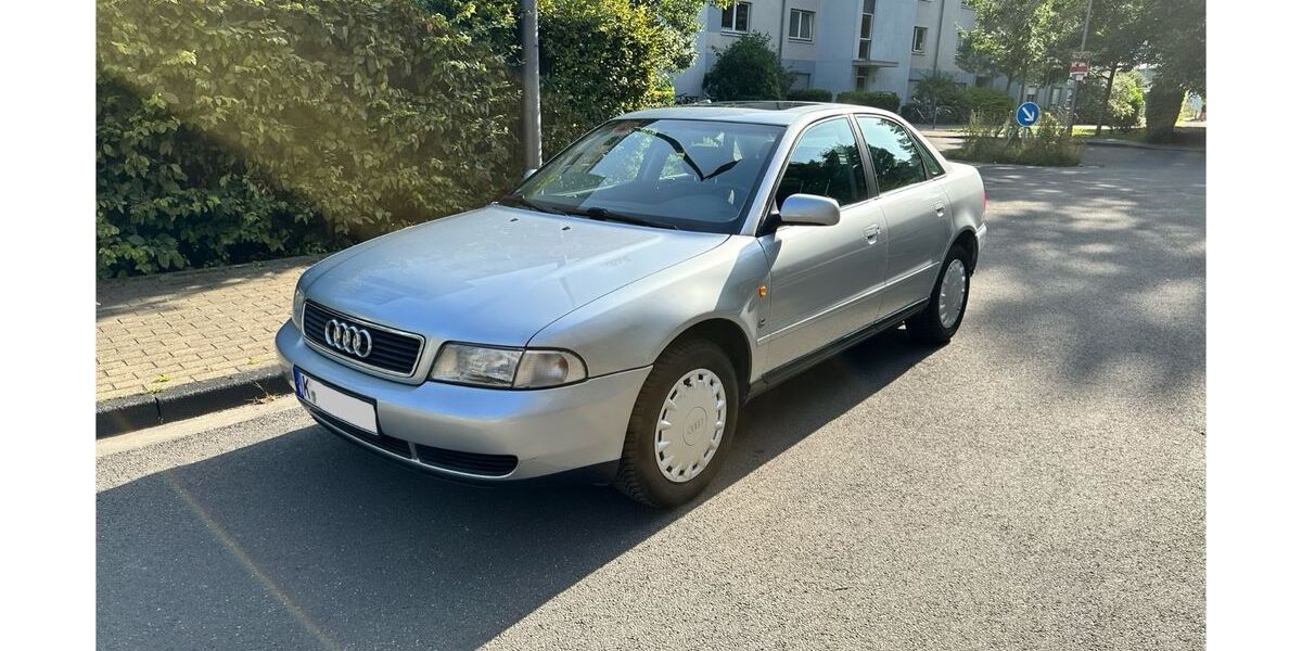 Audi A4 171.856 km 3.499 &euro; Köln 50825