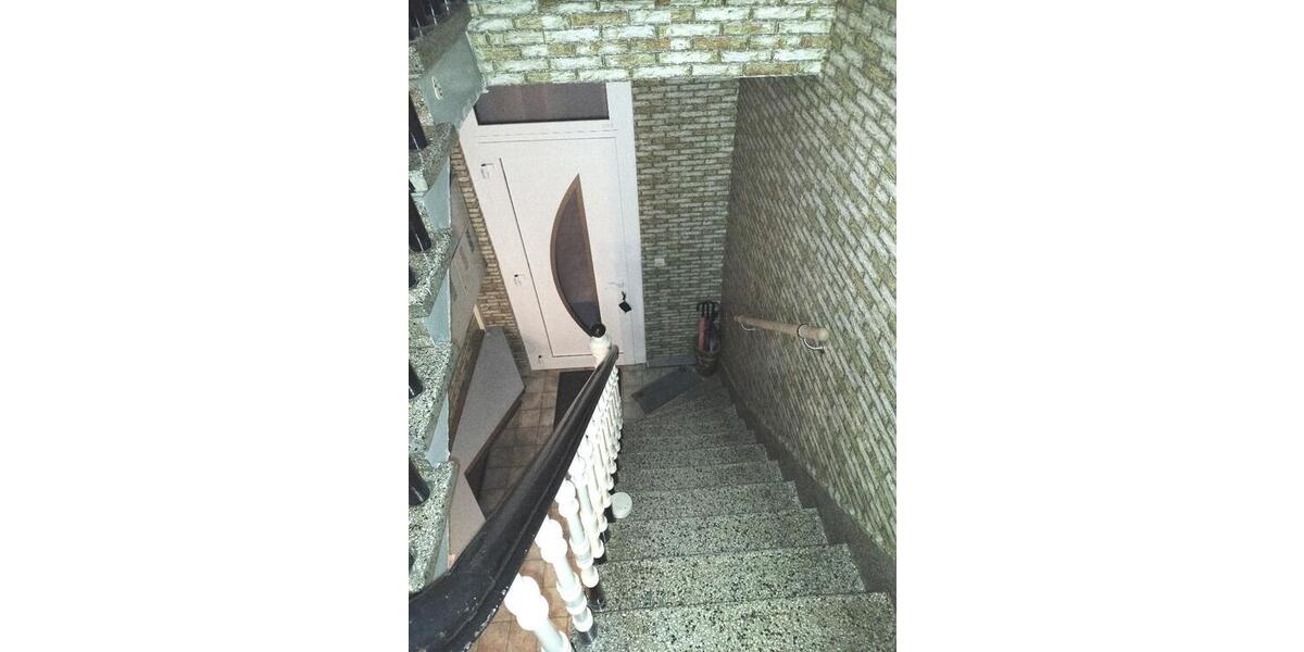 Wohn- und Geschäftshaus in Köln-Hochkirchen - gleichermaßen interessant für Eigennutzer und Kapitalanleger - Mehrfamilienhaus, Wohnhaus Köln Rodenkirchen (Hochkirchen) | Angebot:24469287