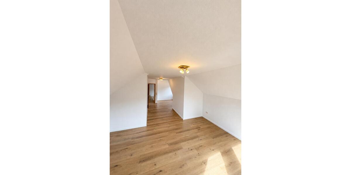 Dachgeschoßwohnung Bonn Friesdorf - 2 Zimmer, 73 m&sup2;, 850&euro; | Angebot:26677977