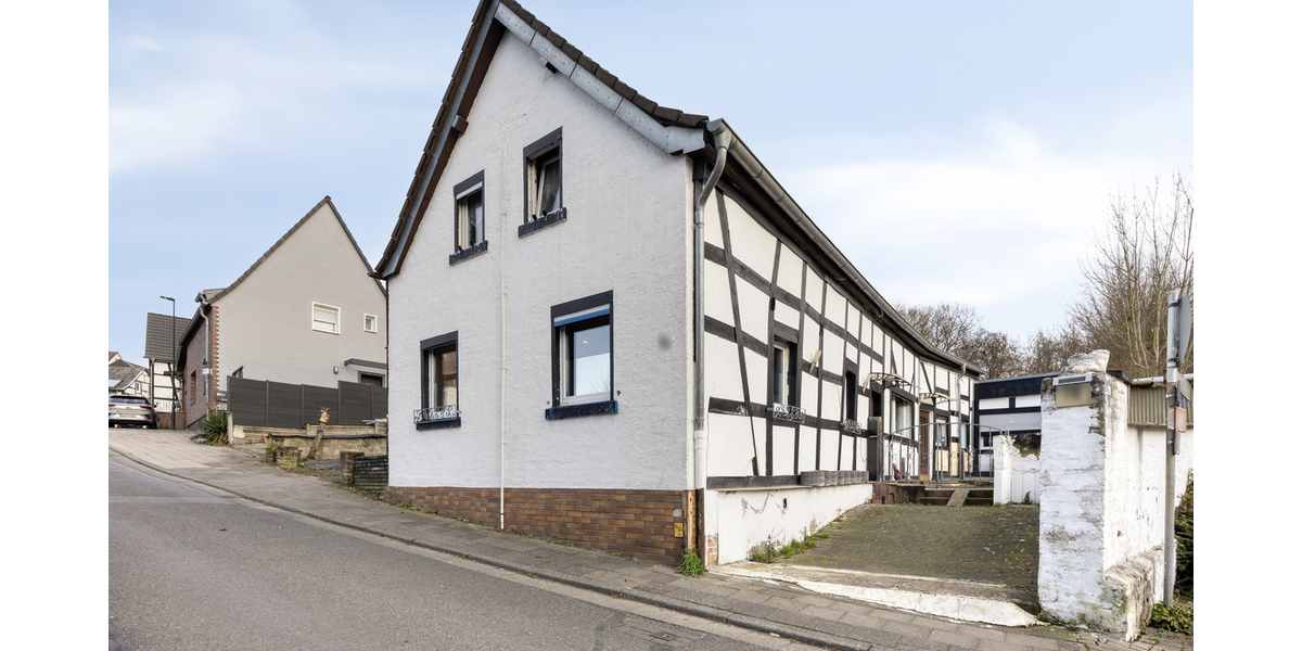 Mit 3D: Historisches Fachwerkhaus nahe der Horremer Innenstadt in ruhiger Lage mit Einliegerwohnung - Einfamilienhaus Kerpen Balkhausen | Angebot:24628619