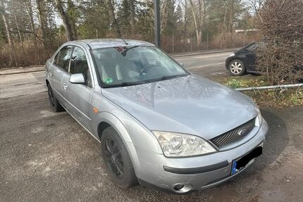Ford Mondeo 222.079 km 2.300 &euro; Köln 50827