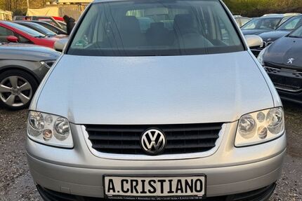 VW Touran 224.727 km 2.699 &euro; Köln 51107
