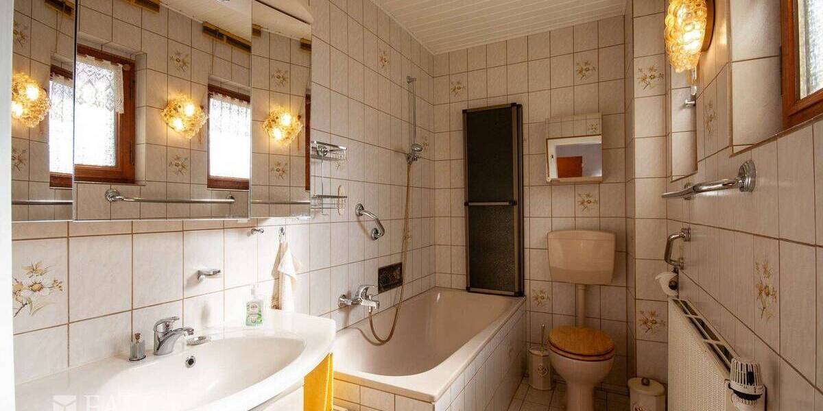 Einfamilienhaus Bergheim Ahe - 5 Zimmer, 138 m&sup2;, 325.000&euro; | Angebot:26869189