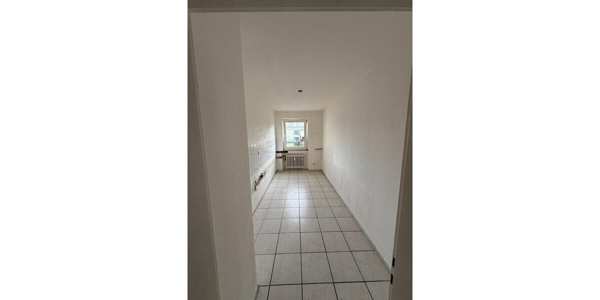 Etagenwohnung Köln Kalk - 4 Zimmer, 95 m&sup2;, 1.720&euro; | Angebot:26041018