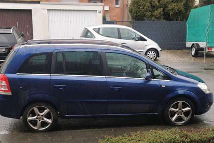 Opel Zafira 275.000 km 1.800 &euro; Höhenhaus (Köln) 51061