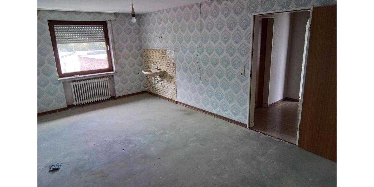 Einfamilienhaus Zülpich - 7 Zimmer, 245 m&sup2;, 325.000&euro; | Angebot:27080319