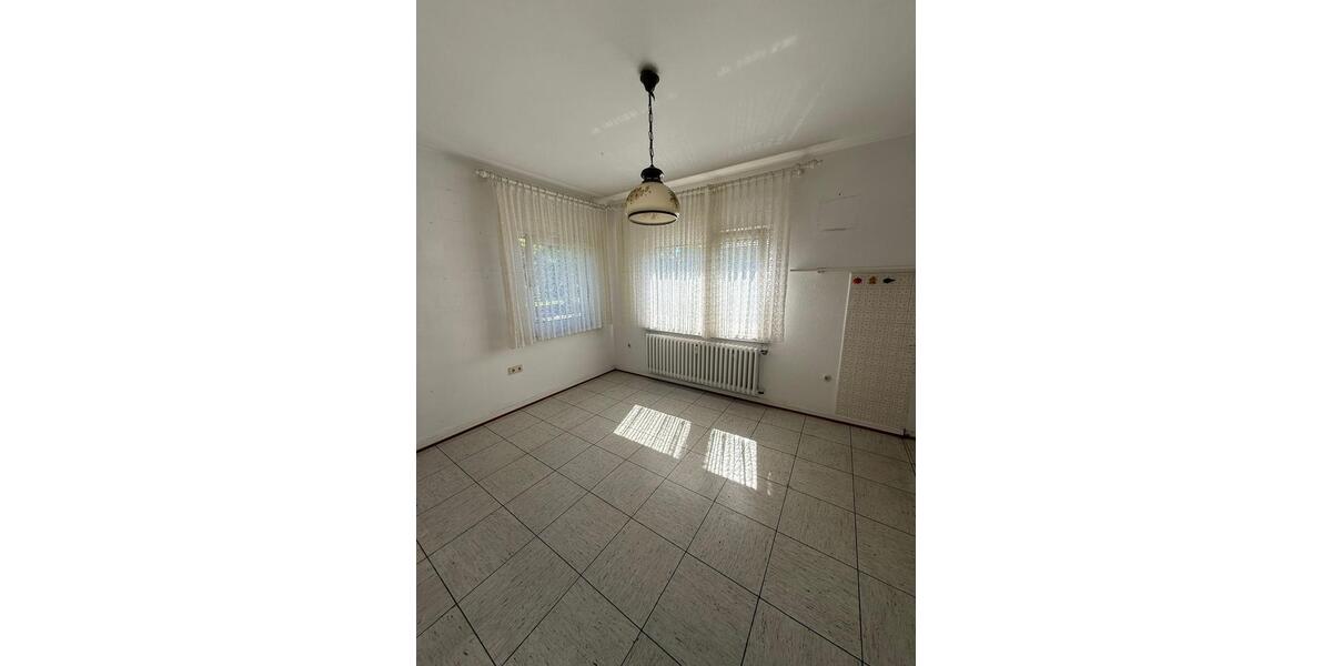 Mehrfamilienhaus, Wohnhaus Bonn Friesdorf - 6 Zimmer, 135 m&sup2;, 469.000&euro; | Angebot:26720824