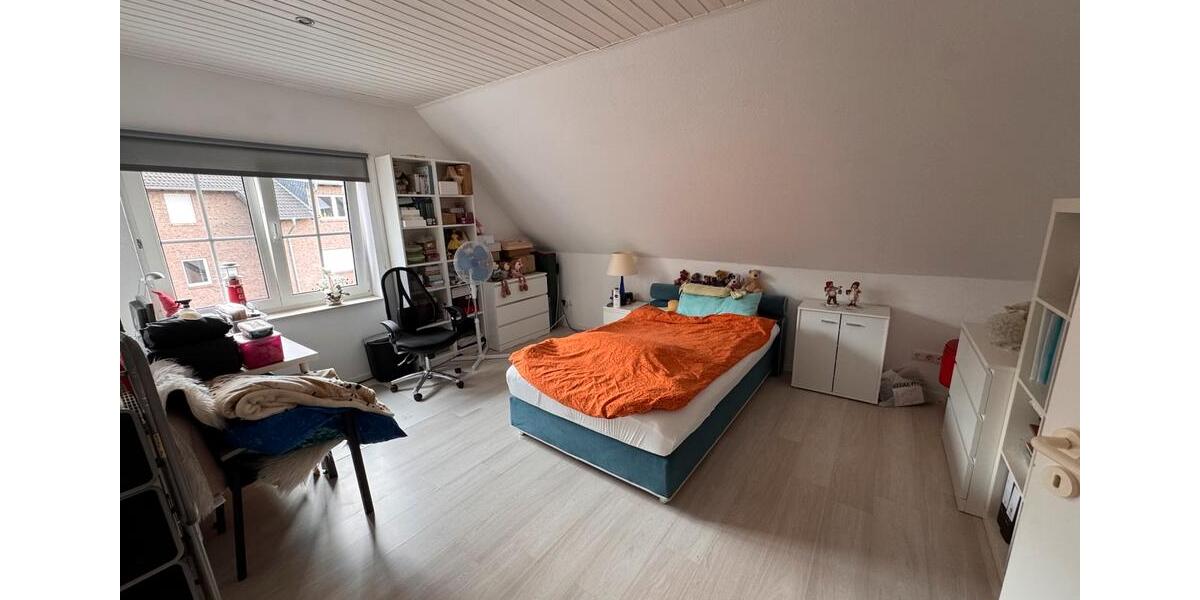 Dachgeschoßwohnung Hürth - 2 Zimmer, 59 m&sup2;, 229.000&euro; | Angebot:26511047