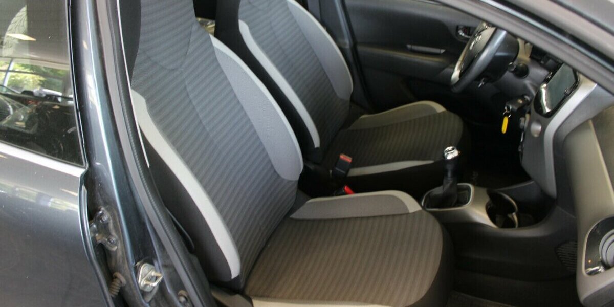 Toyota Aygo 1.0 5-Türig - Klima - 115.062 km 6.980 &euro; Euskirchen 53881