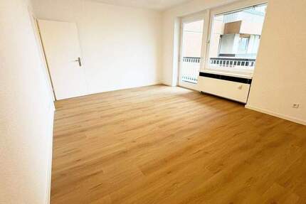 Wohnung Köln Bayenthal - 4 Zimmer, 126 m&sup2;, 1.890&euro; | Angebot:25769471